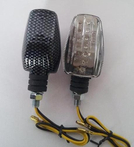 Coppia Frecce Universali Moto Led Indicatori Direzione Scooter Quad  Carbonio