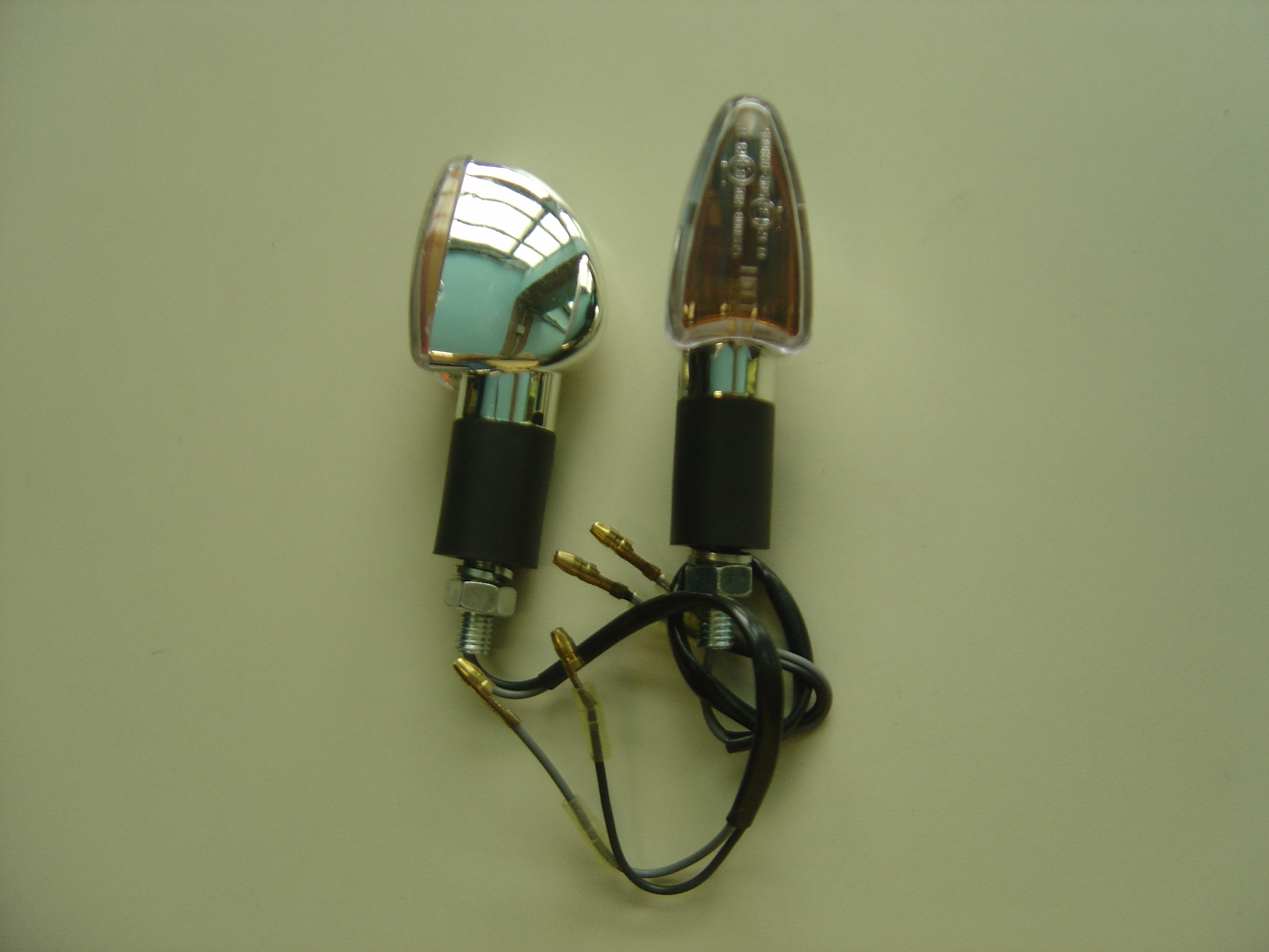 Coppia Frecce Moto Indicatori Direzione Universali Sport Scooter Naked  Cromo